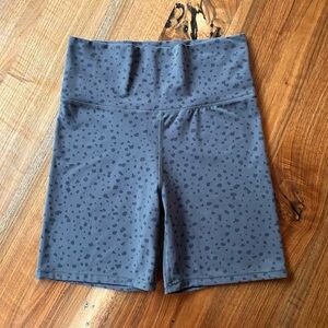 Vuori Biker Shorts 6” inseam Small Medium